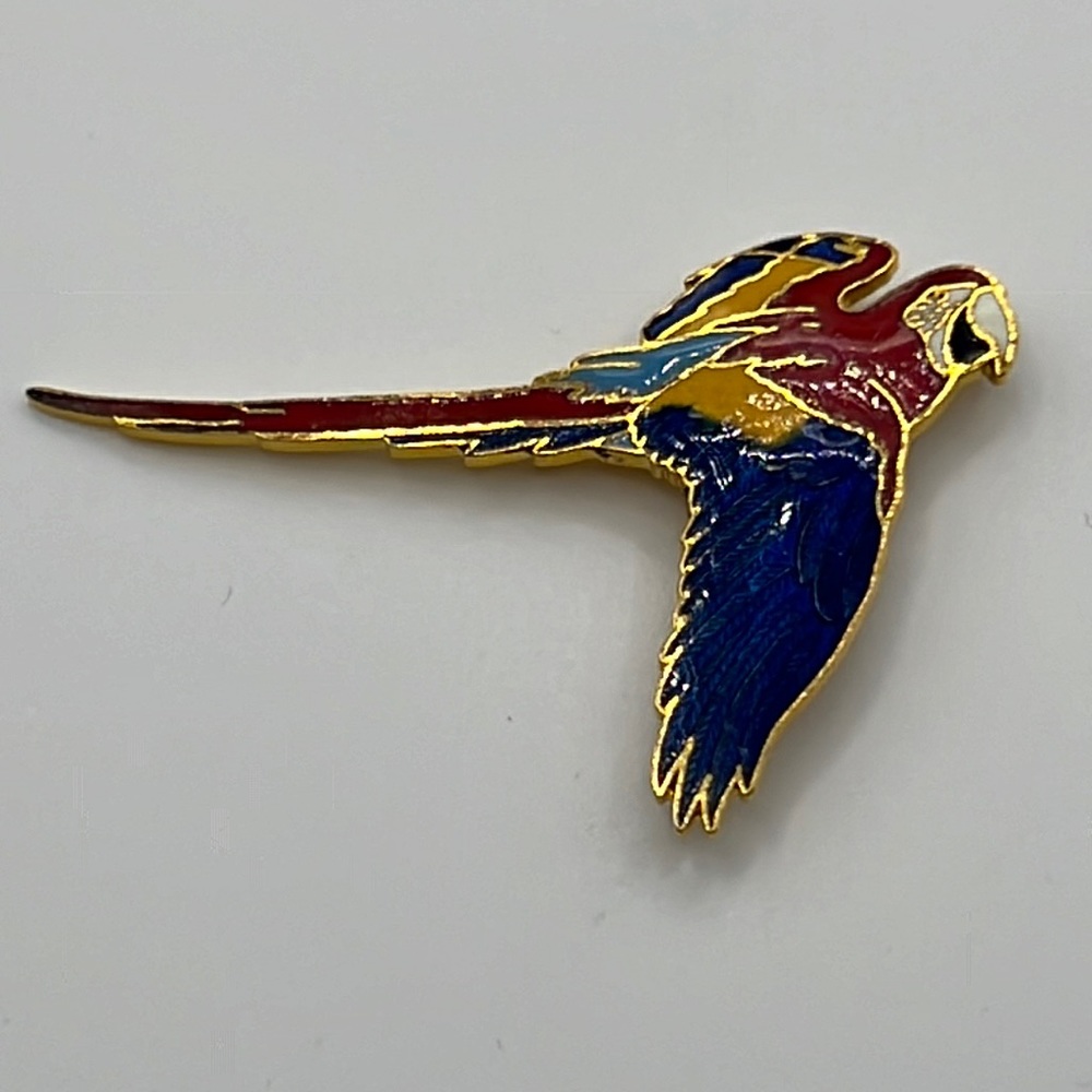 Vintage 1988 William Spear parrot brooch